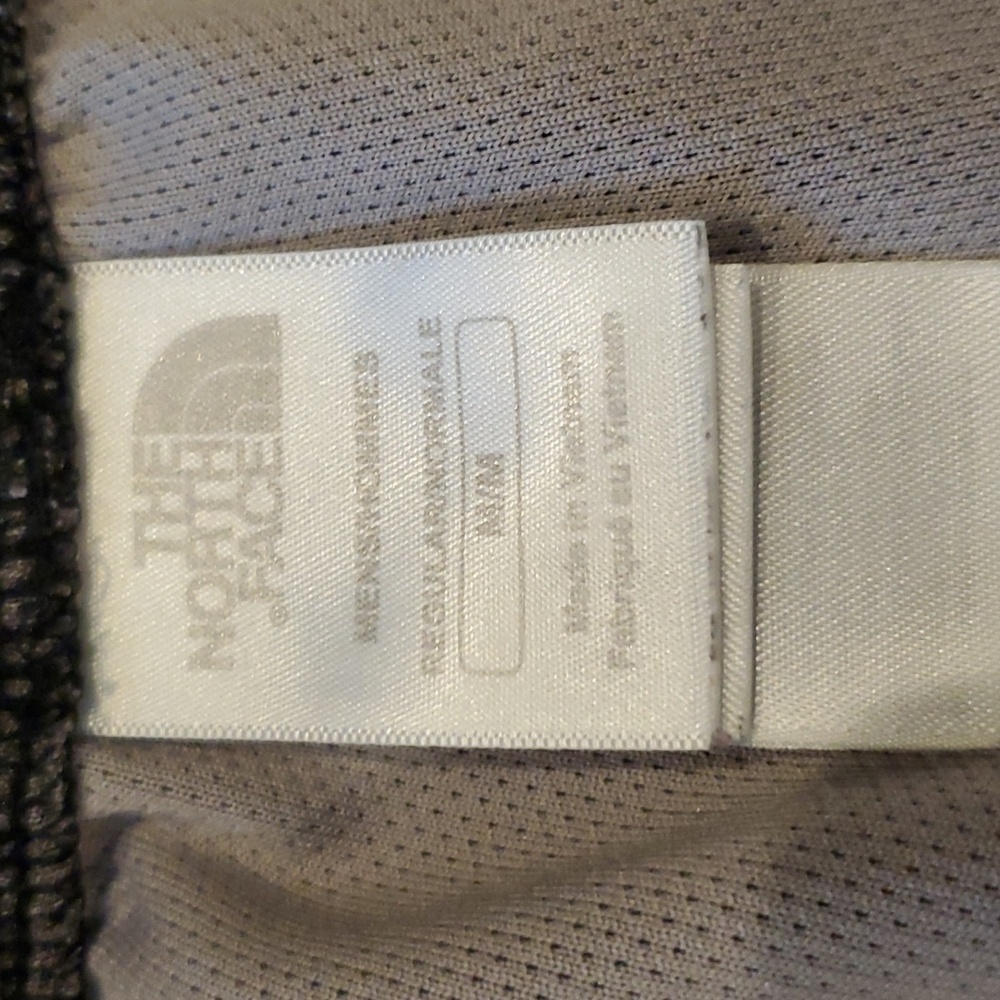 Mens The North Face gray pull on shorts size M - Picture 4 of 5